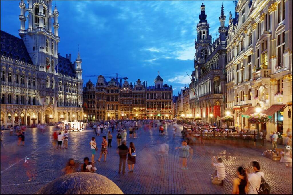 En Plein Coeur De Bruxelles. Superbe Duplex.A Voir! Eksteriør billede